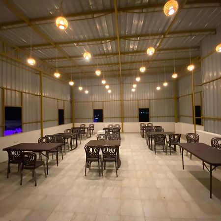 Hotel Ayodhya Virpur Kültér fotó