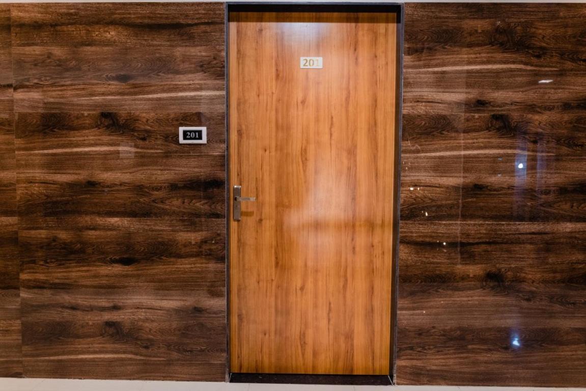 Hotel Ayodhya Virpur Kültér fotó