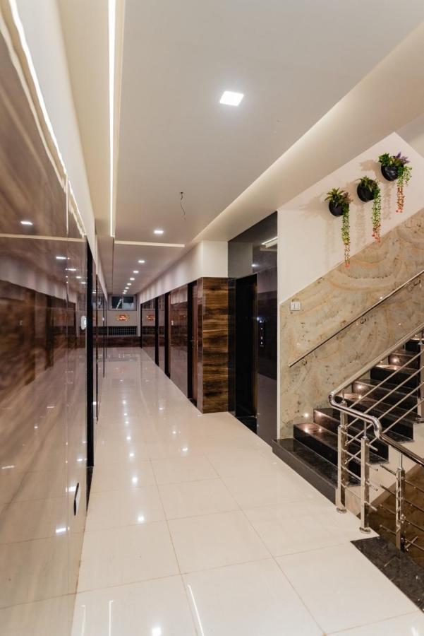 Hotel Ayodhya Virpur Kültér fotó