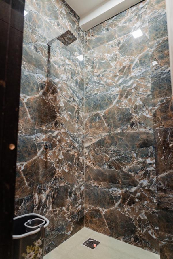 Hotel Ayodhya Virpur Kültér fotó