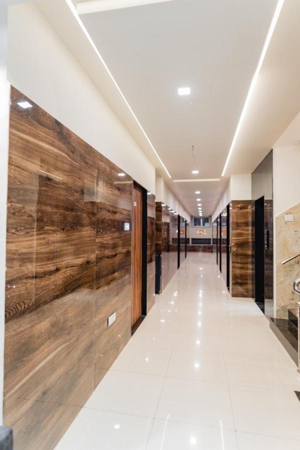 Hotel Ayodhya Virpur Kültér fotó